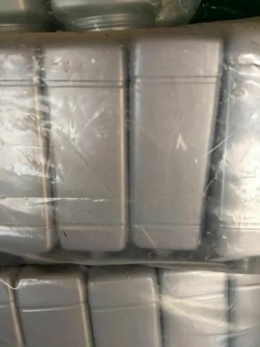 Vendo Frasco e potes para Máscaras Novos