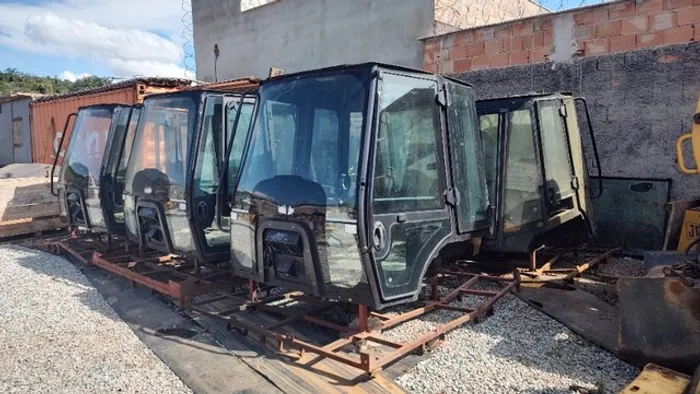Cabine fechada JCB 3CX nova p/n 339/40439
