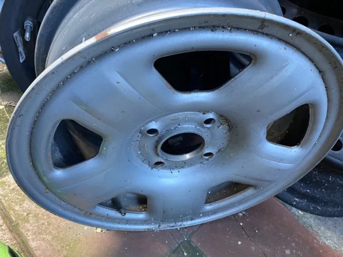 Roda Ford Ecosport aro 15 de ferro original unidade valor mínimo 