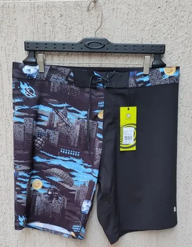 Bermuda lost tamanho 46