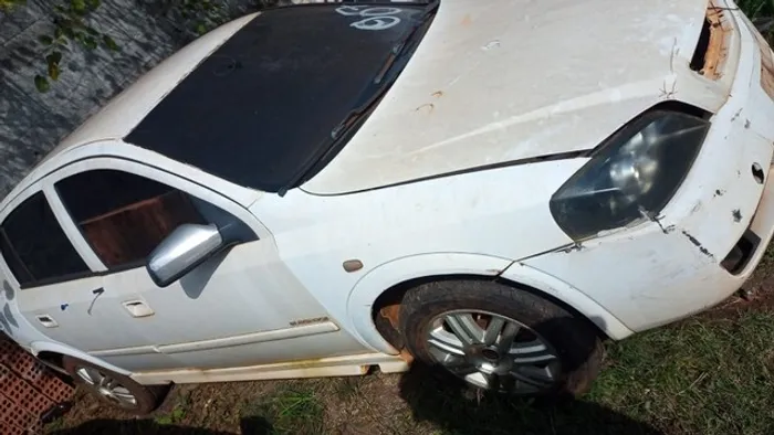 Sucata Astra Elegance 2004 Para Retirada de Peças