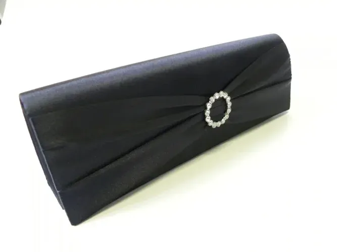 Clutch preto em veludo - seminovo