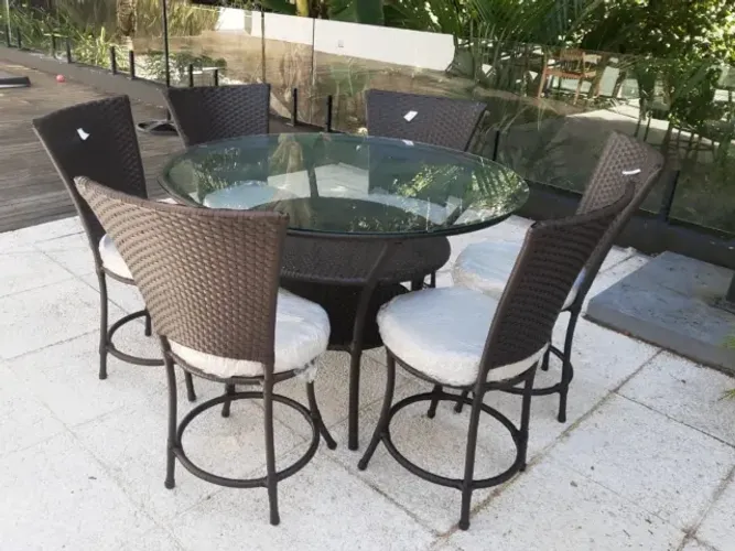 Conjunto de Mesa Redonda e 6 Cadeiras para seu Jardim dos Sonhos