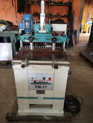 Furadeira pneumática baldam FM17 semi nova 7800 reais 