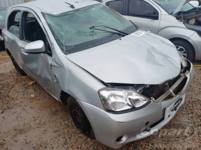 Sucata Étios 2017 flex  motor 1.5 16 valvulas para peças