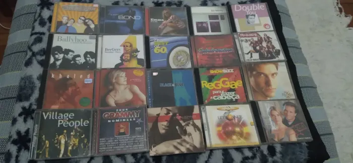 VENDO CDS INTERNACIONAIS