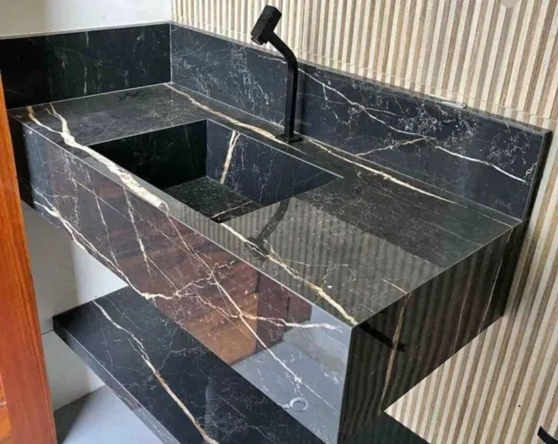 Pia esculpida no porcelanato