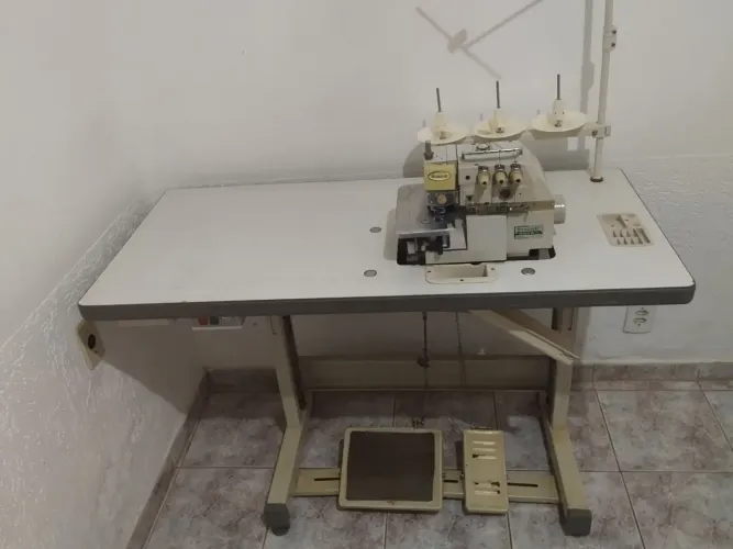 Máquina industrial Overclock Brascob com bancada