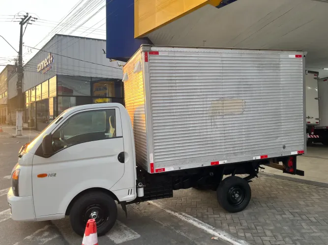 HR 2022 Baú Grande Emplacada 2025 Revisada Garantia Mecânica