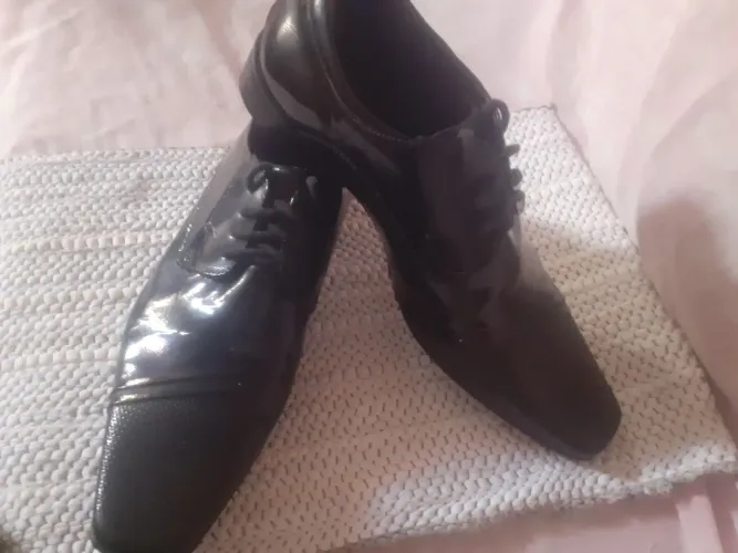 Sapato preto n 40 envernizado novo zero