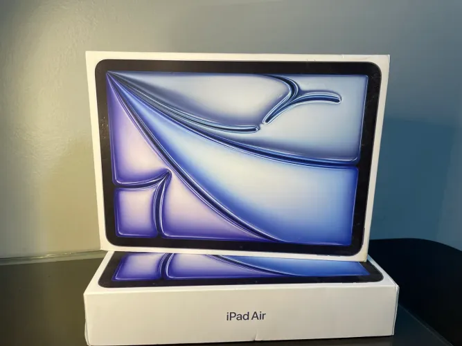 Apple iPad Air 7th Generation com Chip M3 256GB // Novo na Caixa