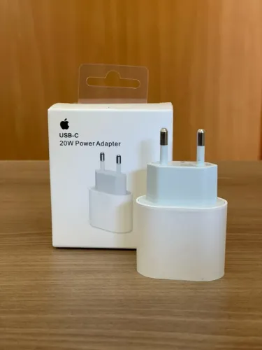 Fonte para iPhone tipo C 20 watts
