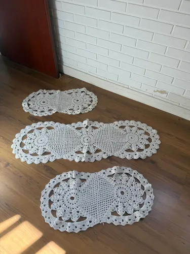 Trio de tapetes artesanais em crochê