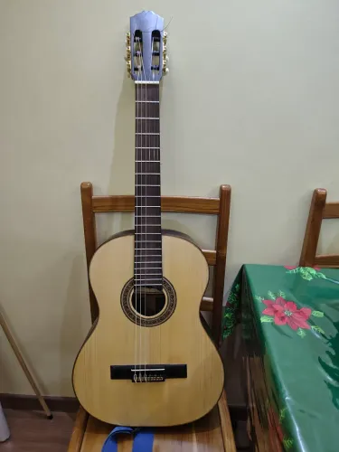 Vendo violão Luthier de Jacarandá de Nylon