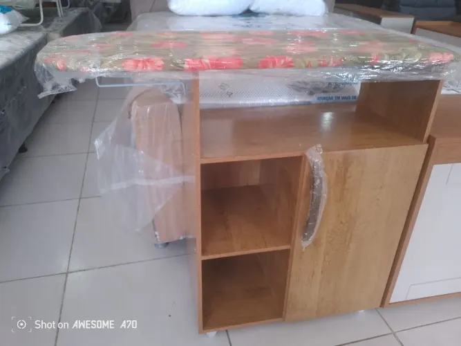 Móvel Organizador c/ Tábua de Passar Roupa