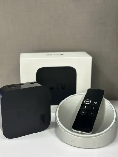Apple TV 4K HDR 32GB Modelo MQD22CL/A (SEMINOVO COM GARANTIA)