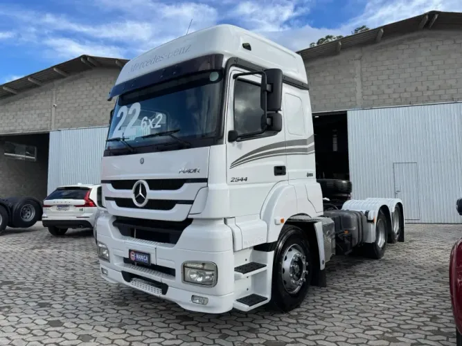 MB AXOR 2544 6X2 ANO 22 MERCEDES BRNZ SUSP MOLA.