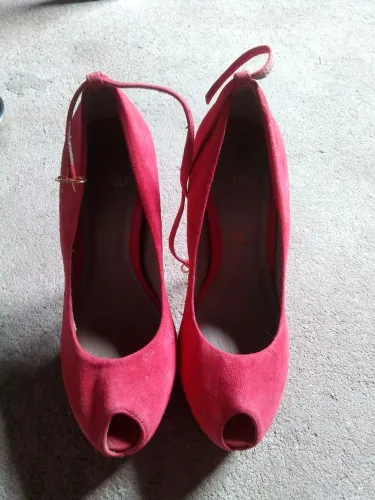 Sandálias de salto alto vermelho