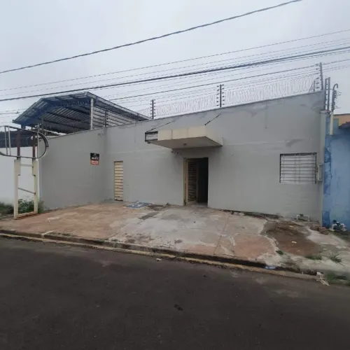 CASA COMERCIAL NA PIÇARRA