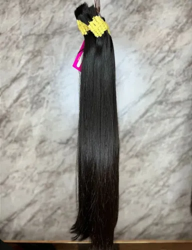 Cabelo 100% humano 65 cm 360,00