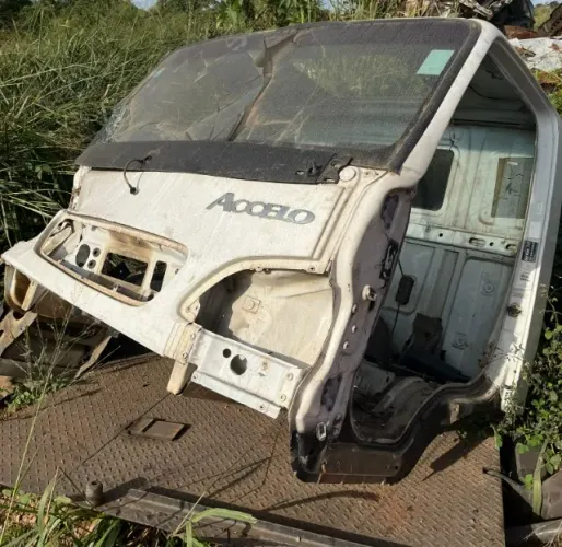 Cabine Caminhão Mb Accelo 915c 915 1016 815 Batida