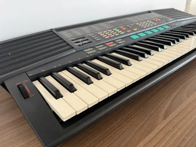 Teclado Yamaha PSR-48