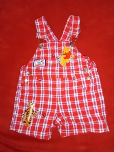 Macacão Infantil Xadrez Winnie the Pooh