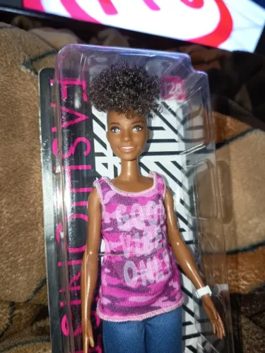Barbie fashionistas