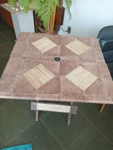 MESINHA DE MADEIRA MACIÇA DOBRÁVEL