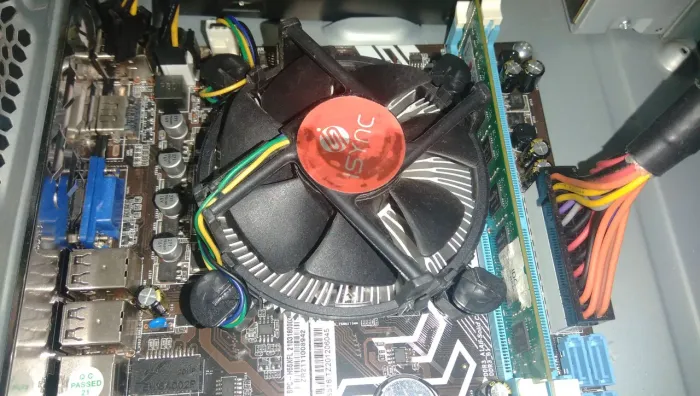 Kit Placa Mãe BPC H55KFL Processador Intel i5-650 Cooler Espelho Traseiro Estado de Nova 