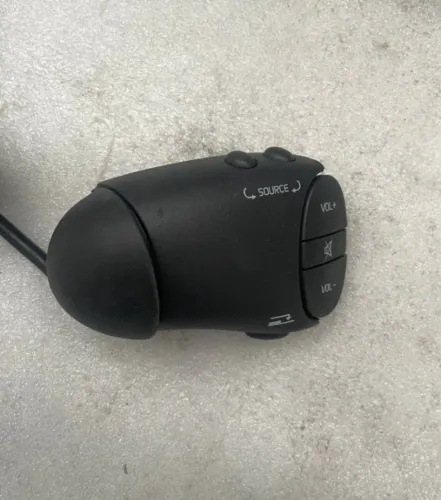 Interruptor Eletrico - Comando de Rádio Renault Clio / Kangoo / Master  