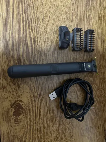 Aparador Philips OneBlade com Acessórios