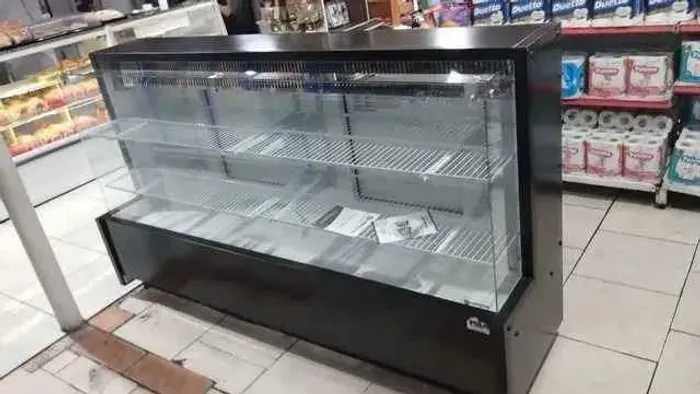 Balcão Vitrine expositor Refrigerada 2M Chimafrio - Marcos