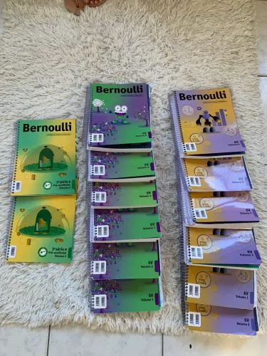 Livros Bernoulli Pré-vestibular e 3° série