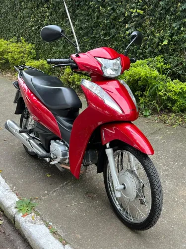 Vende se biz 110I 2019, impecável, com apenas 25.000 km