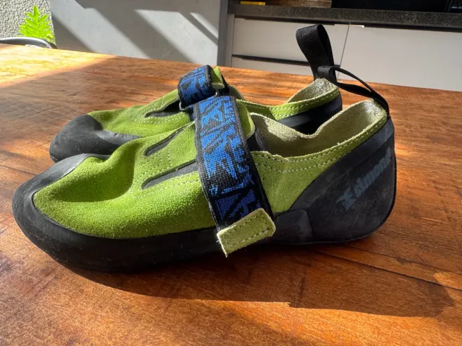 Sapatilha de escalada Simond