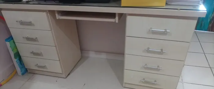 Mesa para estudo e escrivaninha 