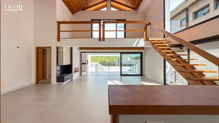 Casa Térrea Cond. Alphaville II - Projeto Prático e Funcional - 505 m² terreno, 295 m² con