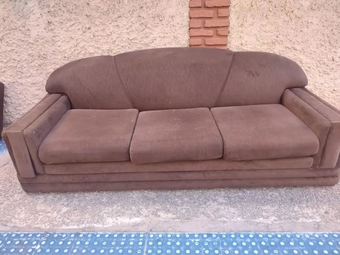 JOGO DE SOFA 2/3 LUGARES EM TECIDO MARROM CAFÉ EM OTIMO ESTADO, BEM ROBUSTO E PESADO