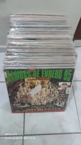** LOTE DE 100 DISCOS VINIL **