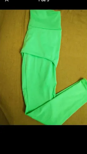 Calça Legging Verde Neon com Sobreposição