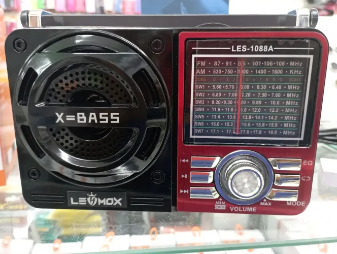 Rádio Portátil com Bluetooth e X-Bass - Novo