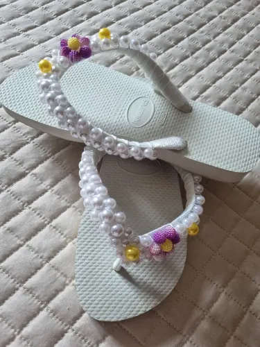 Sandálias havaianas customizadas