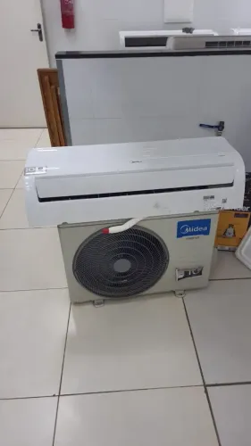 Ar condicionado ELGIN 18000 BTUS INVERTER WI-FI quase novo