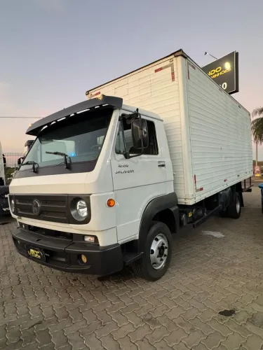 10-160 4X2 COM BAU