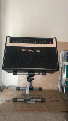 AMPLIFICADOR BORNE EVIDENCE 100 (GUITARRA)