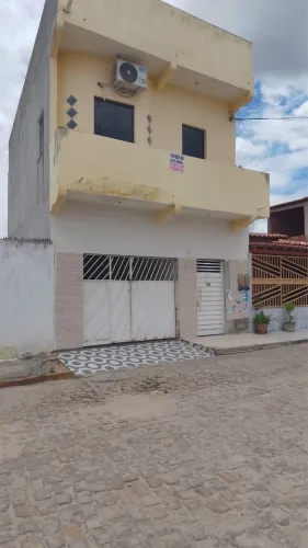 Casa em ARACI à venda 