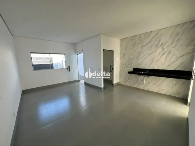 Casa com 2 quartos sendo 1 suíte disponível para venda no bairro Novo Mundo em Uberlândia-