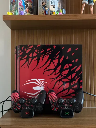 PS4 PRO 1TB