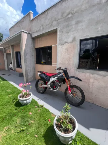 CRF 450 com motor de twister 2020 injetada